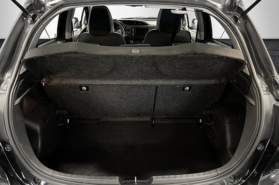 Toyota Yaris 20 of 20