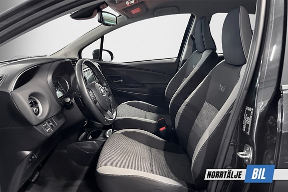 Toyota Yaris 8 of 20