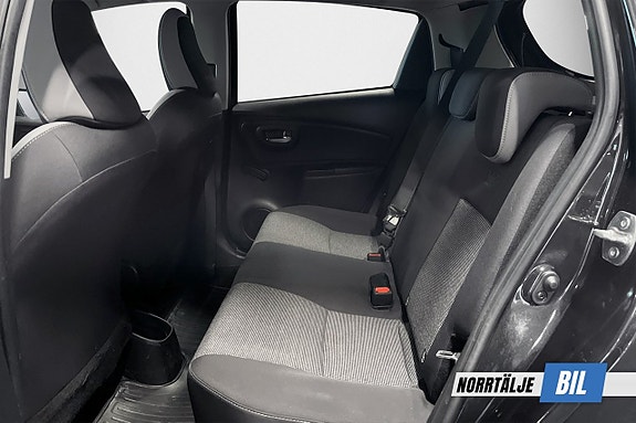 Toyota Yaris 13 of 20