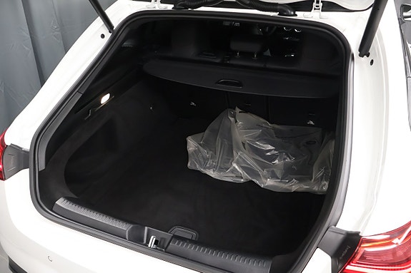 Mercedes-Benz CLA200 13 of 26