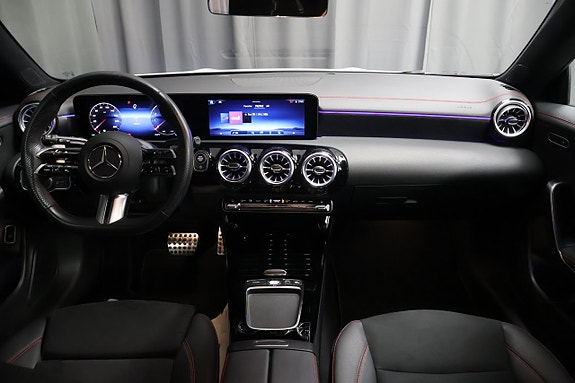 Mercedes-Benz CLA200 15 of 26