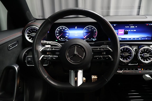 Mercedes-Benz CLA200 17 of 26