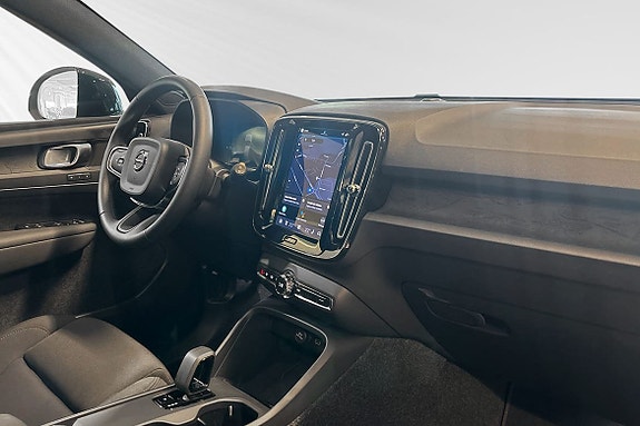 Volvo EX40 10 of 24