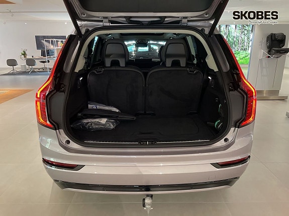 Volvo XC90 15 of 15