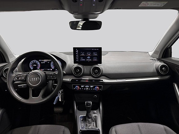 Audi Q2 8 of 18