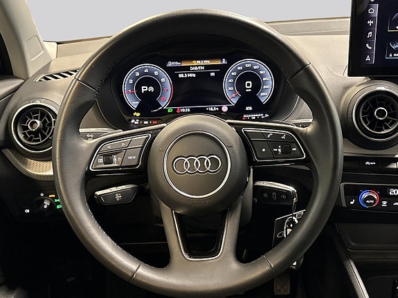Audi Q2 16 of 18