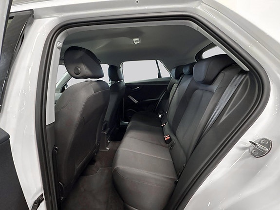 Audi Q2 10 of 18