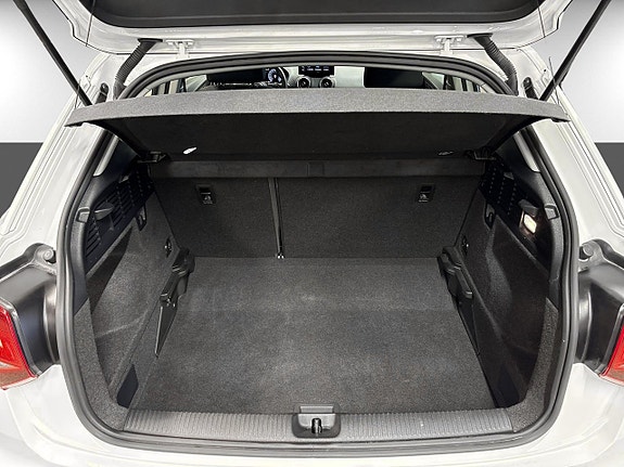 Audi Q2 15 of 18
