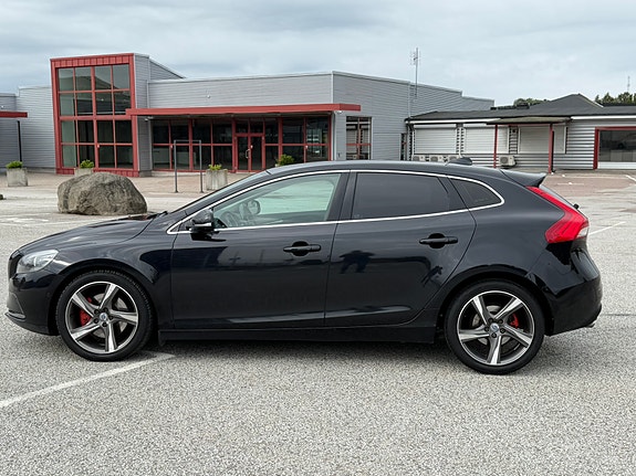 Volvo V40 6 of 24