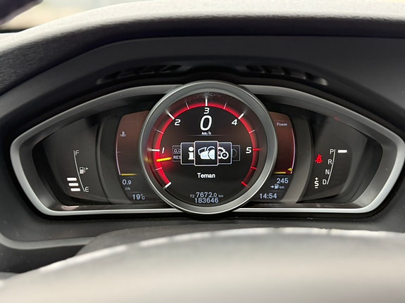 Volvo V40 14 of 24