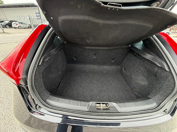 Volvo V40 19 of 24