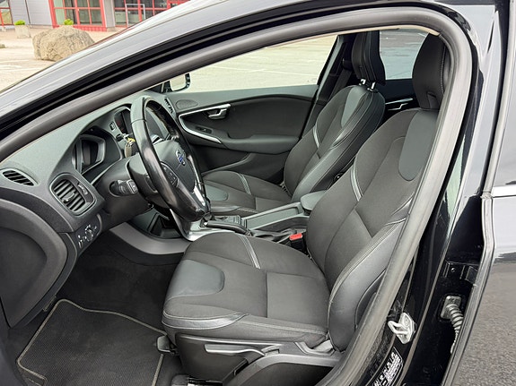 Volvo V40 10 of 24