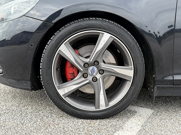 Volvo V40 18 of 24
