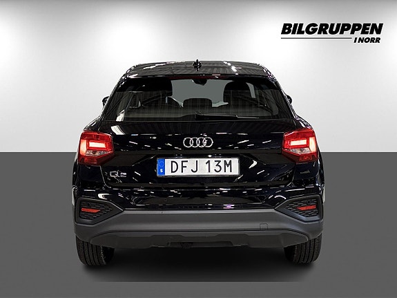 Audi Q2 5 of 16