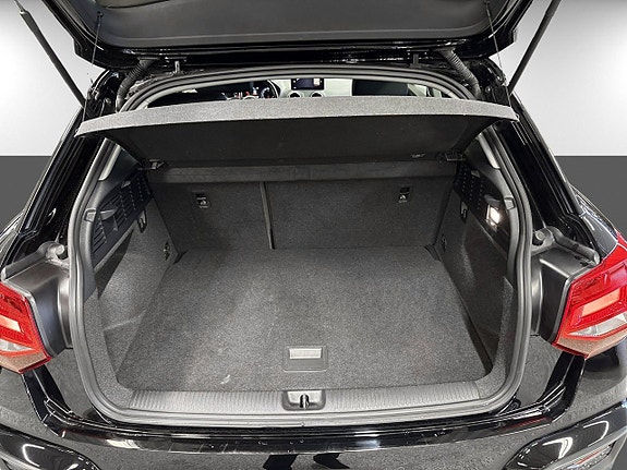 Audi Q2 14 of 16