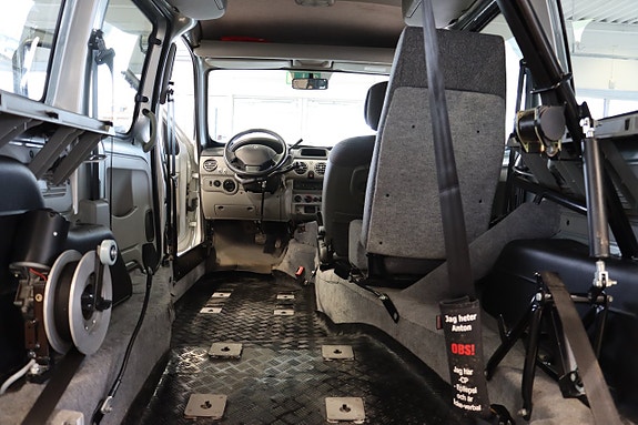 Renault Kangoo Express 23 of 26