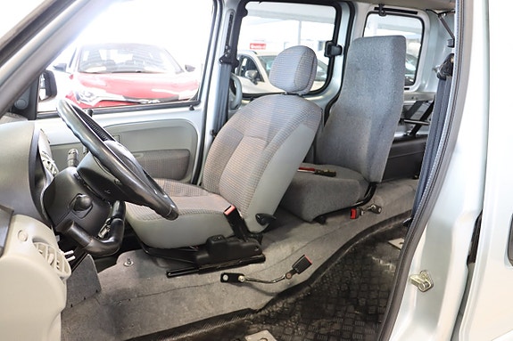 Renault Kangoo Express 26 of 26