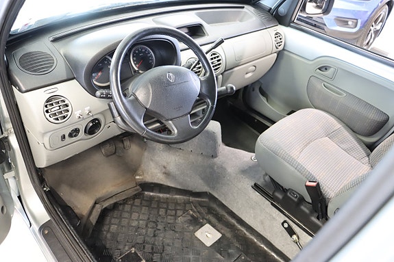 Renault Kangoo Express 24 of 26