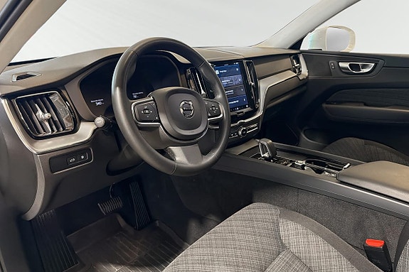 Volvo XC60 8 of 21