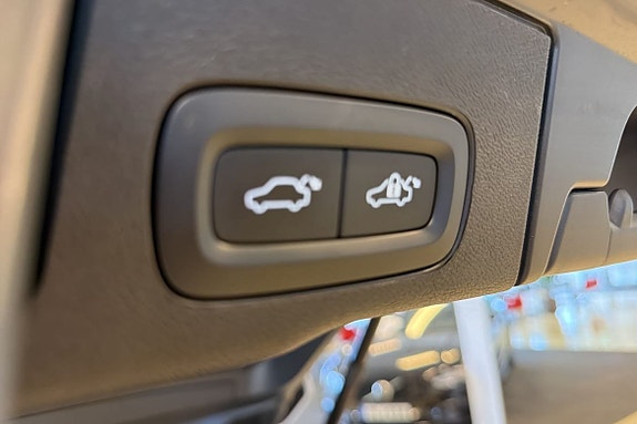 Volvo XC60 14 of 21