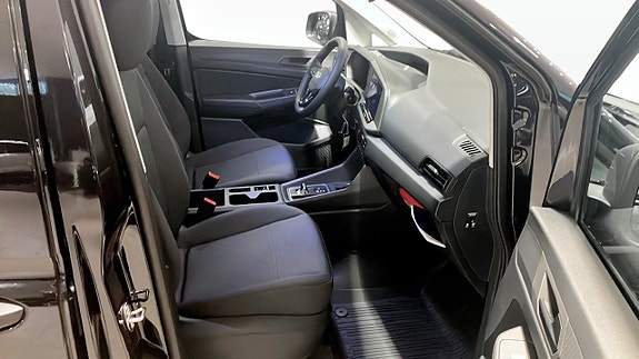 Ford Transit Connect 3 of 9