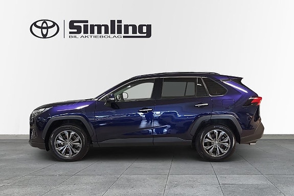 Toyota RAV4 4 of 16