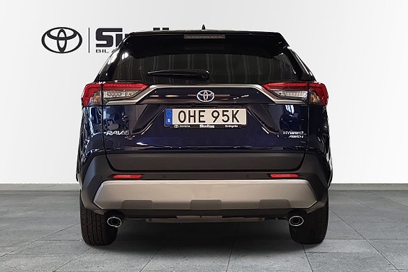 Toyota RAV4 5 of 16