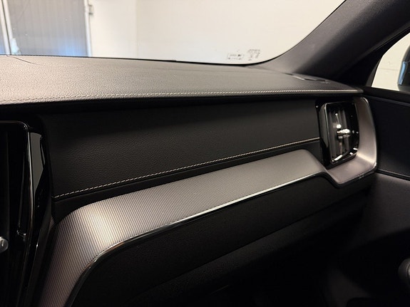 Volvo XC60 25 of 30
