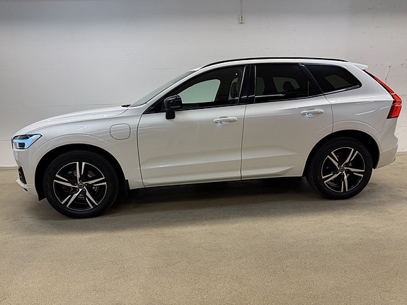 Volvo XC60 2 of 30