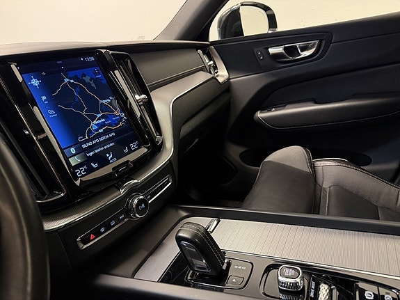 Volvo XC60 22 of 30