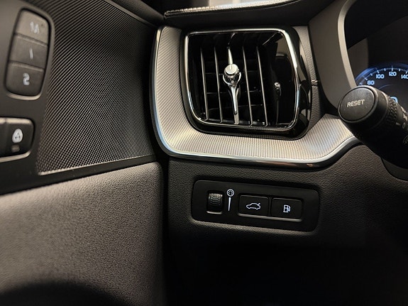 Volvo XC60 24 of 30