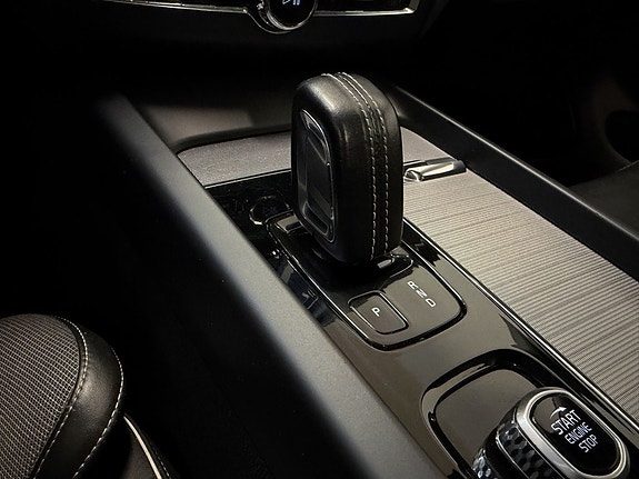 Volvo XC60 18 of 30