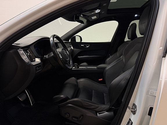 Volvo XC60 6 of 30