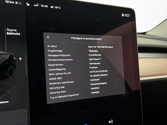 Tesla Model Y 18 of 30