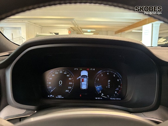 Volvo V60 12 of 26