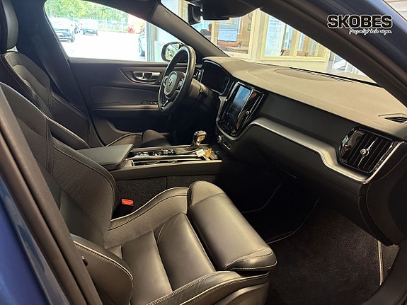 Volvo V60 10 of 26