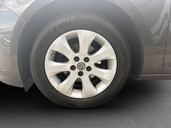 Opel Astra 14 of 15
