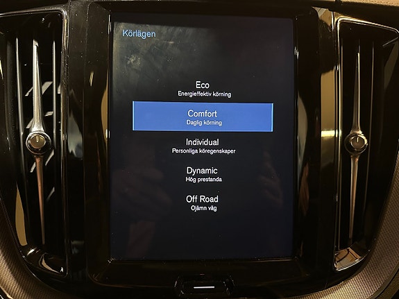 Volvo XC60 15 of 24