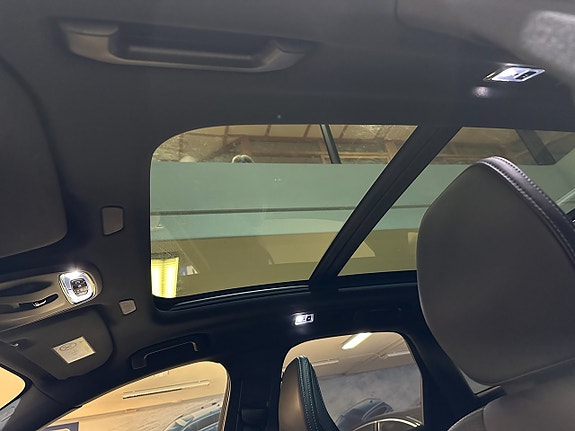 Volvo XC60 10 of 24