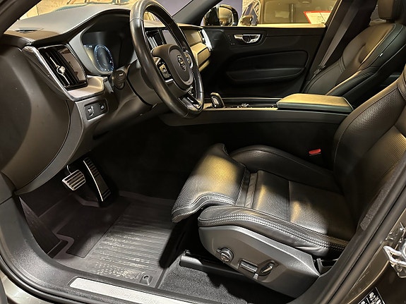 Volvo XC60 5 of 24