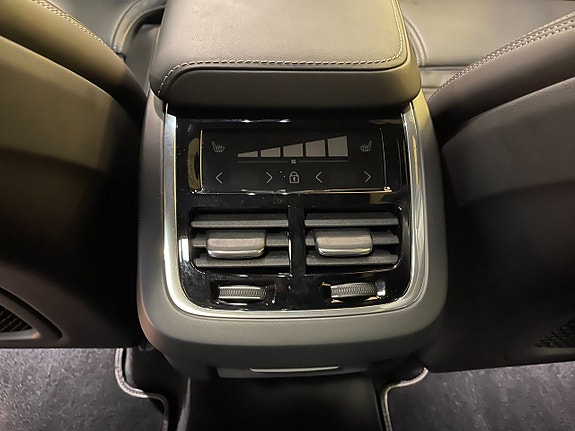 Volvo XC60 20 of 24