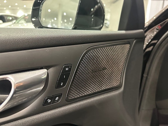 Volvo V60 14 of 20