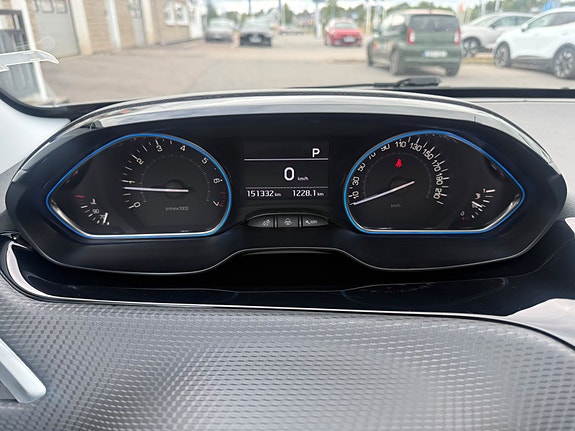Peugeot 2008 8 of 8