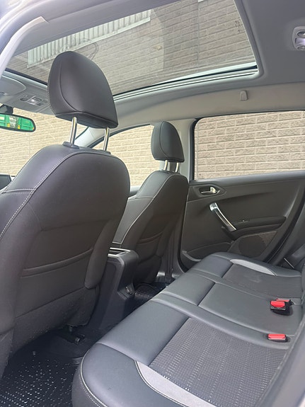 Peugeot 2008 6 of 8
