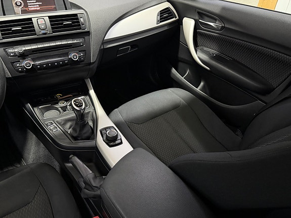 BMW 116i 9 of 18