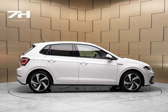 Volkswagen Polo 6 of 21