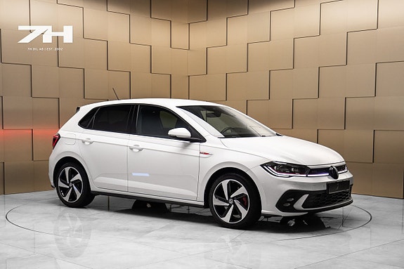 Volkswagen Polo 7 of 21