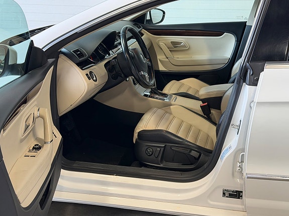 Volkswagen Passat CC 7 of 12