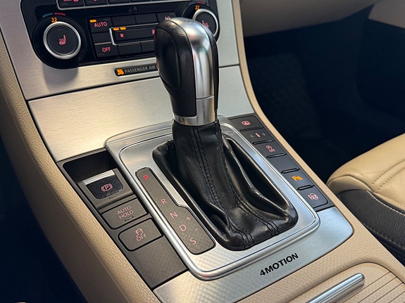 Volkswagen Passat CC 12 of 12