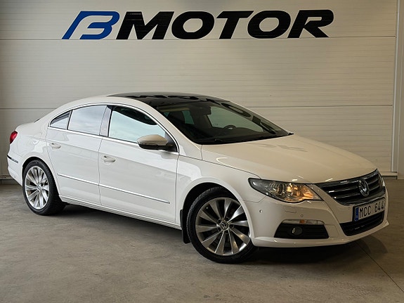 Volkswagen Passat CC 2 of 12